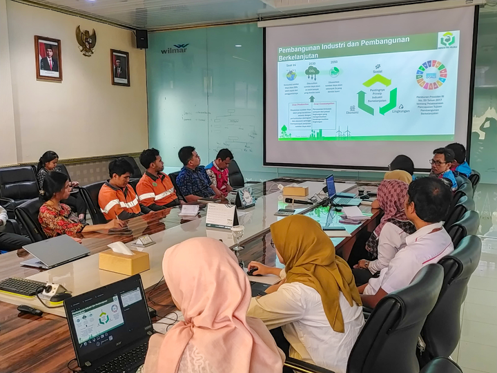 Sosilasisasi Industri Hijau oleh Kementerian Perindustrian di PT Agri Indomas Palembang.